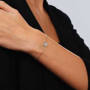 Серебряный браслет с бриллиантом