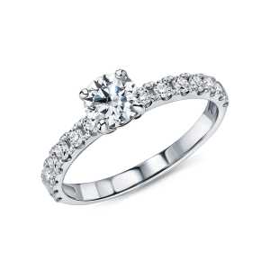 Золотое кольцо с бриллиантами выращенными